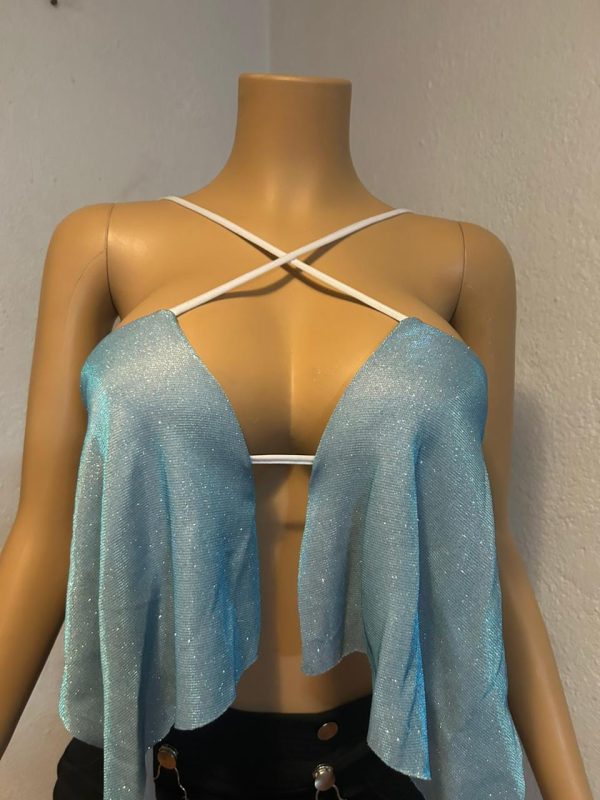 Conjunto crop top con falda celeste brillos: imagen 7