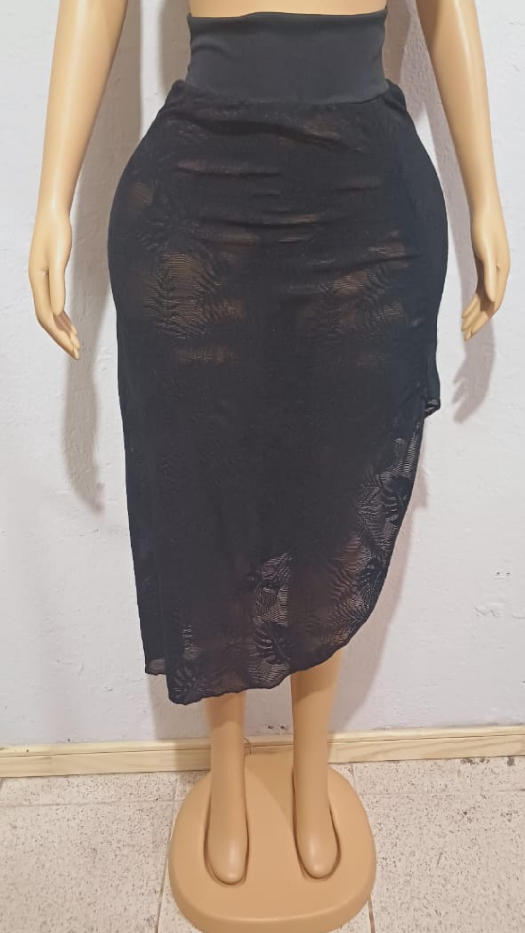 Falda encaje negra: imagen 1